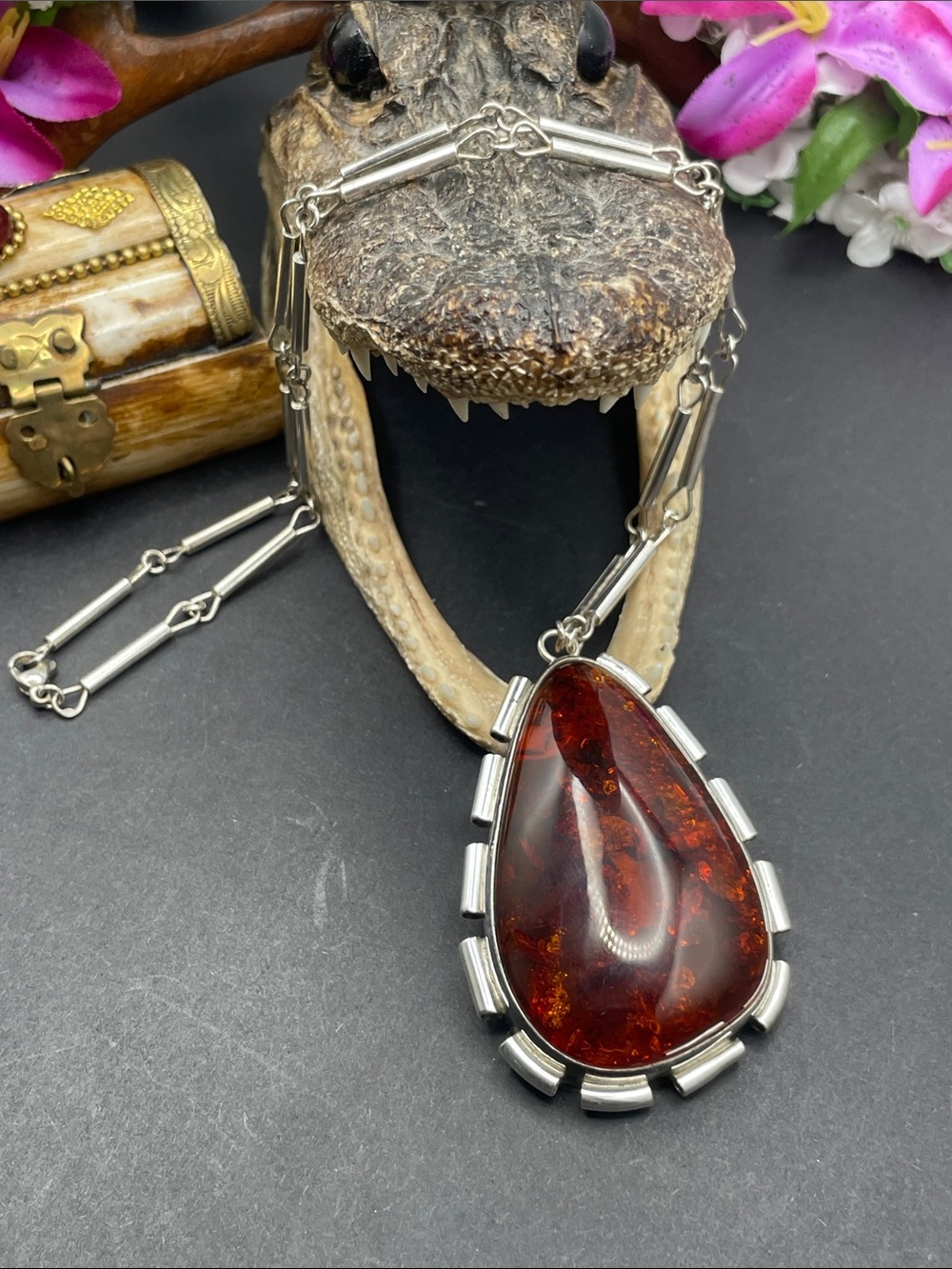 Baltic Amber and 925 findings pendant necklace D28